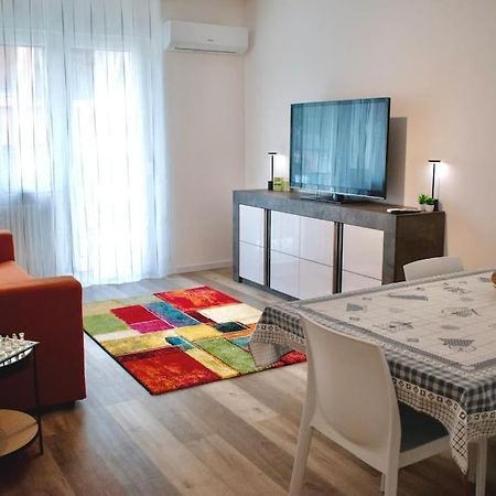 10Min From Center, 3 Bedroom Apartment With Balcony Trento Esterno foto