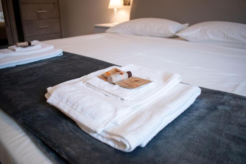 10Min From Center, 3 Bedroom Apartment With Balcony Trento Esterno foto