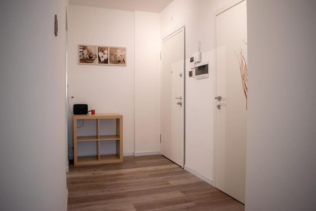 10Min From Center, 3 Bedroom Apartment With Balcony Trento Esterno foto