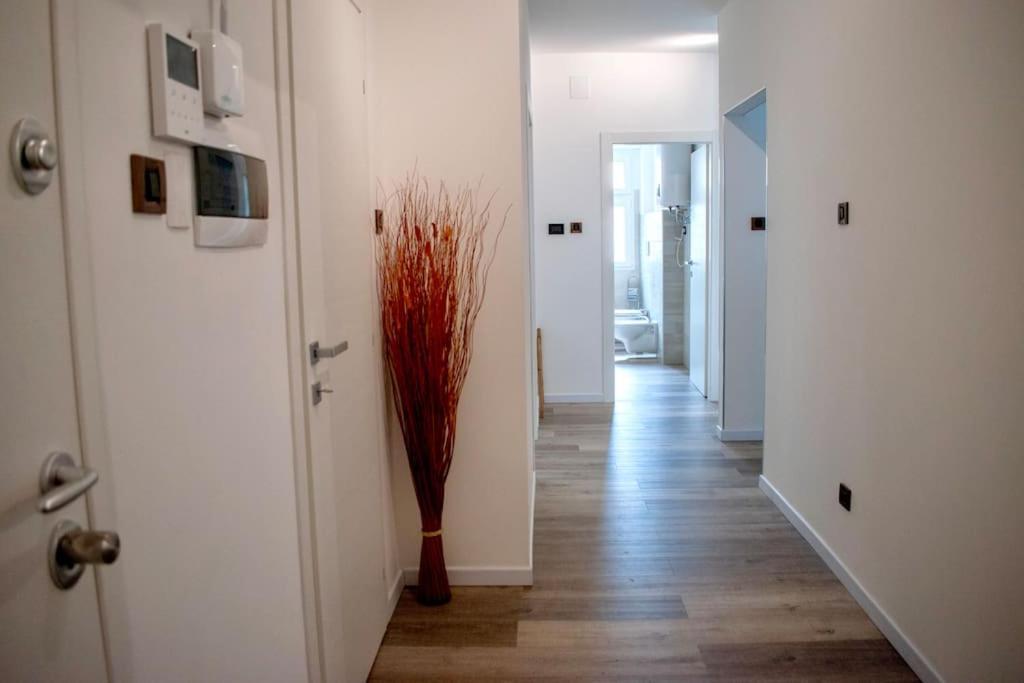 10Min From Center, 3 Bedroom Apartment With Balcony Trento Esterno foto