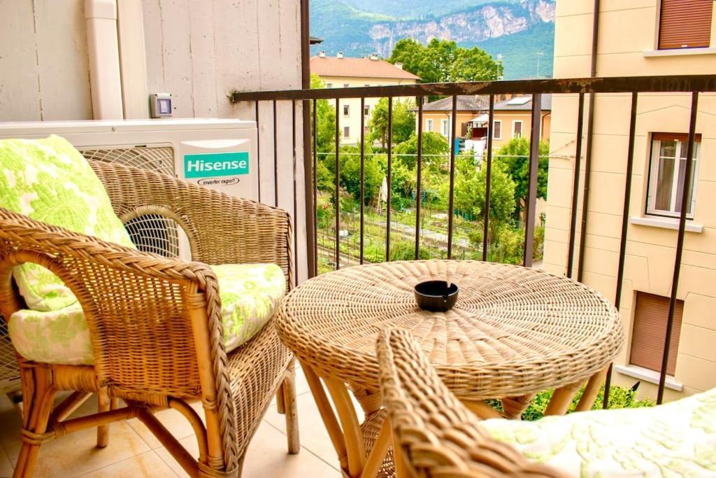 10Min From Center, 3 Bedroom Apartment With Balcony Trento Esterno foto